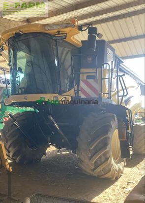 Cosechadora de Cereal - New Holland - cr 980