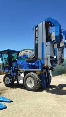 Vendimiadora - New Holland Braud SB60