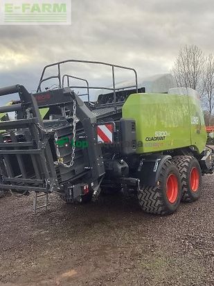 Empacadora gigant - Claas - quadrant 5300 fc t+st
