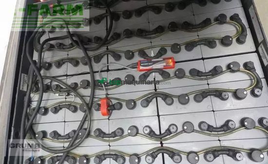 Elevadora - Linde - e 35 hl 387