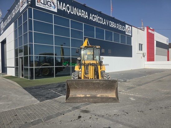 Retroexcavadora - FERMEC 860