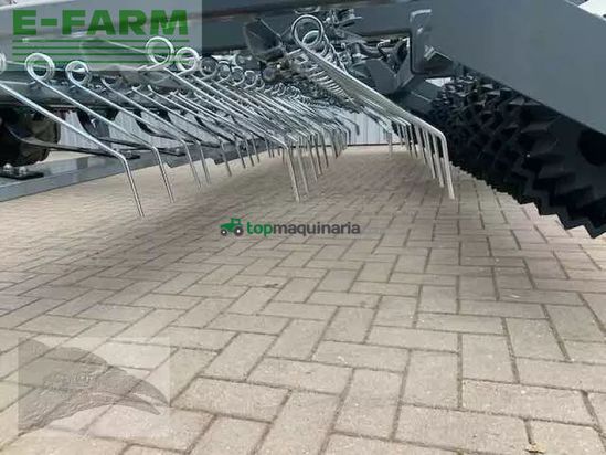 Combinado de siembra -  - wiesenstriegel mit walze und fahrwerk 6m