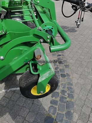 Empacadora gigant - John Deere - v461m