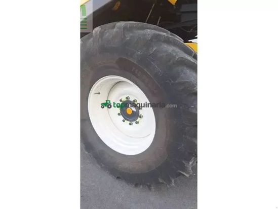 Cosechadora de Cereal - New Holland - cx6-80