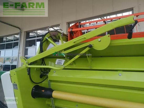 Cosechadora de Cereal - Claas - trion 750 montana + v 770