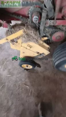 Empacadora gigant - New Holland - 648