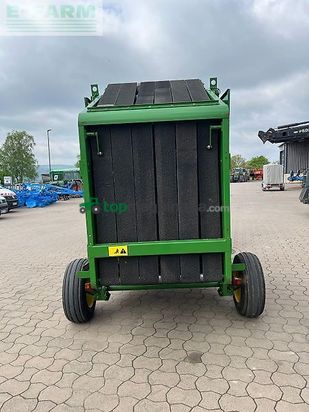 Empacadora gigant - John Deere - 550