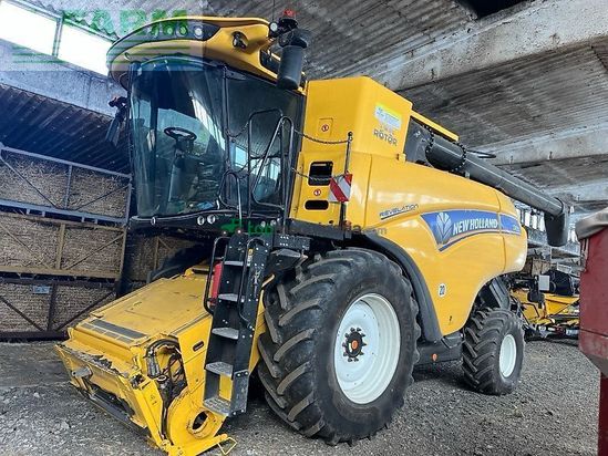 Cosechadora de Cereal - New Holland - cr 8.90
