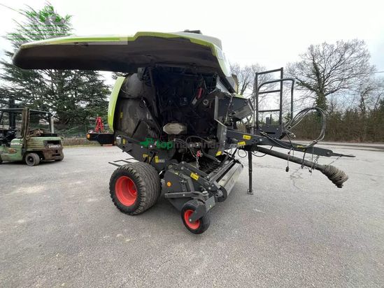 Empacadora gigant - Claas - variant 480 rc