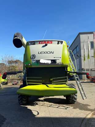  Cosechadora de Cereal - Claas  Lexion 670 