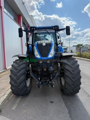 Tractor agrícola - New Holland -  T7.210 AC