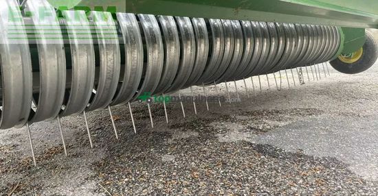 Empacadora gigant - John Deere - v461m