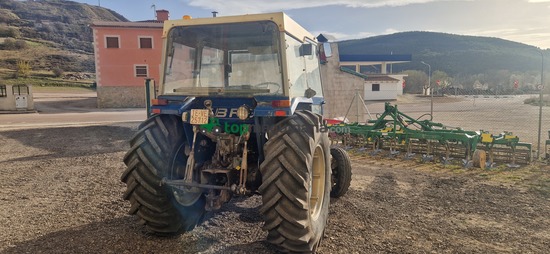 Tractor agrícola - Ebro - 6079 Sincro 12