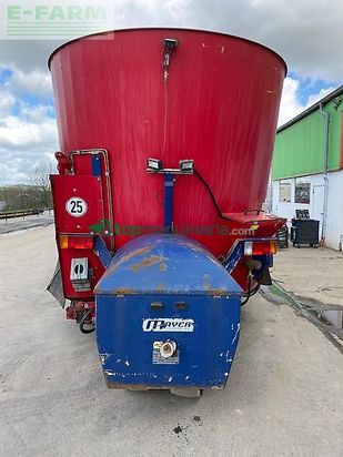 Remolqu esparcidor - Siloking - selbstfahrer 16m³ mit neuem motor