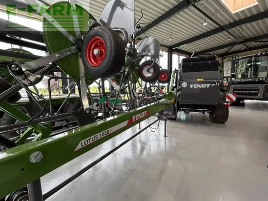 Rastrillo - Fendt - lotus 1020 t
