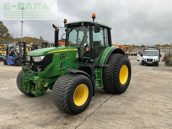 Tractor agrícola - John Deere - 6110m tractor (st24895)