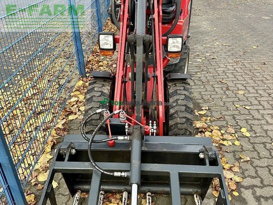 Minicargadora - Schaffer - 2028