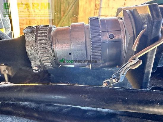 Empacadora gigant - New Holland - br 6090 / roll-bar 125