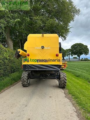 Cosechadora de Cereal - New Holland - tc5070