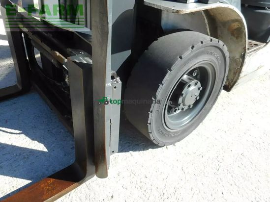 Elevadora - Nissan - y1f2a25 triplex 4,75m + ss + ls