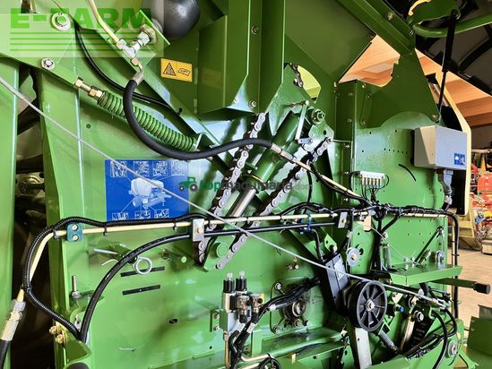 Empacadora gigant - Krone - fortima v 1500 mc