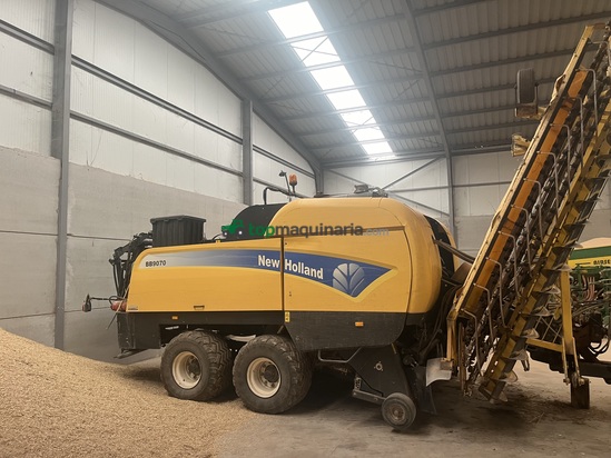 Empacadora gigant - New Holland - Bb9070
