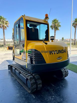 Excavadora Hyundai Robex 55-7. 