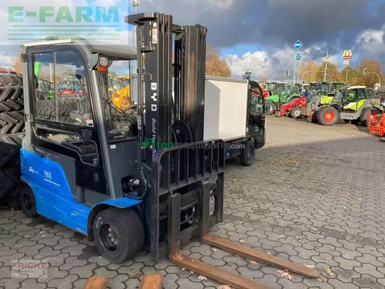 Elevadora -  - byd fcb 35 c