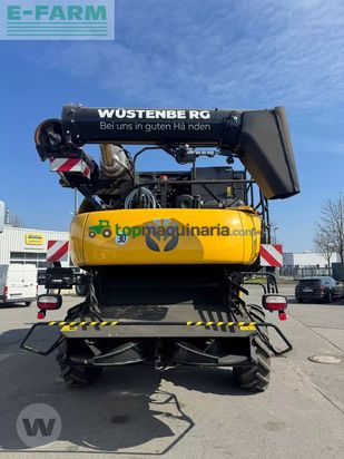 Cosechadora de Cereal - New Holland - cr 8.90