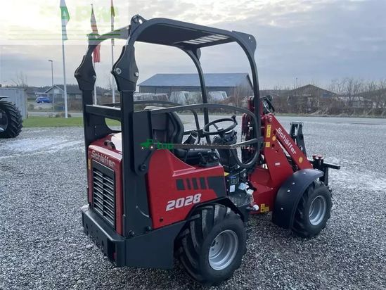 Minicargadora - Schaffer - 2028