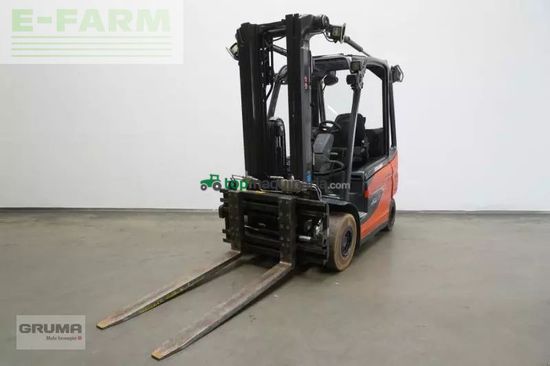 Elevadora - Linde - e 25 1252