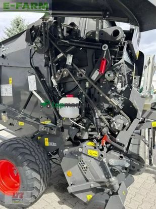 Empacadora gigant - Claas - variant 580 rc trend