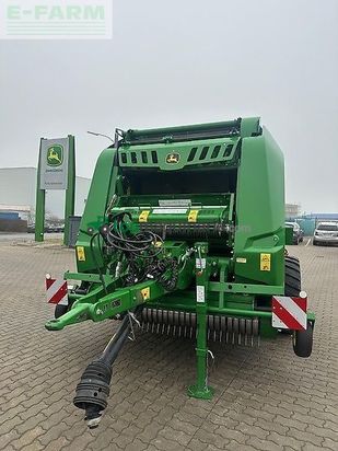 Empacadora gigant - John Deere - v461r