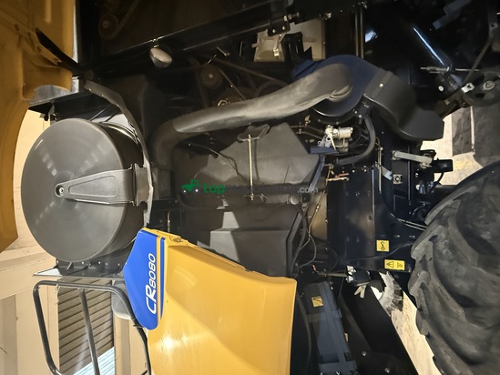 Cosechadora de Cereal - New Holland - CR8080