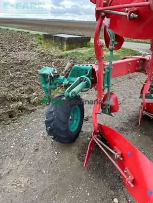 Arado - Kverneland - lb 6 corps