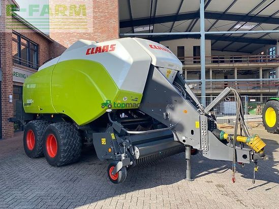Empacadora gigant - Claas - quadrant 5300fc