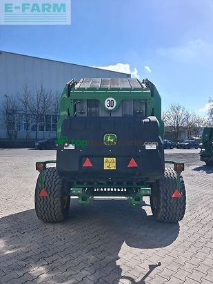 Empacadora gigant - John Deere - v 451 m