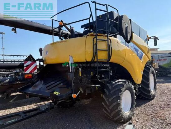 Cosechadora de Cereal - New Holland - cr 9070