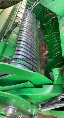 Empacadora gigant - John Deere - v461m