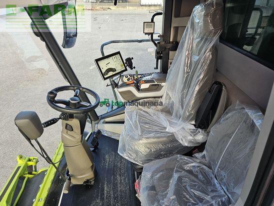 Cosechadora de Cereal - Claas - trion 740 montana 4x4