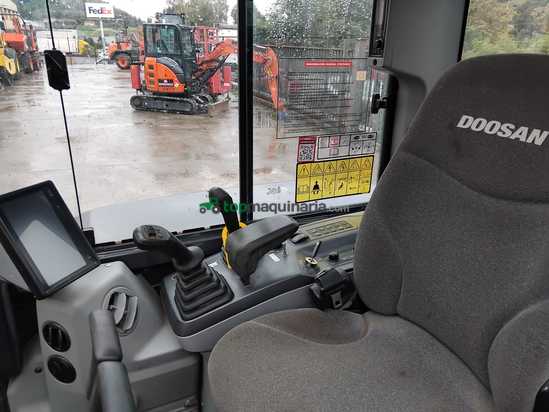 Miniexcavadora DEVELON DX50Z-7