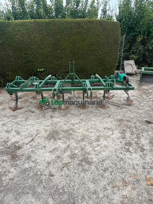 Cultivador de 11 brazos 