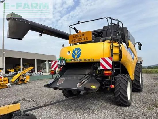 Cosechadora de Cereal - New Holland - cr 9070