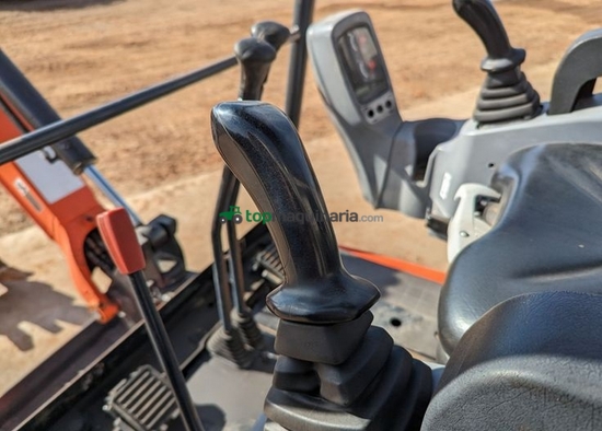 Excavadora - KX018-4