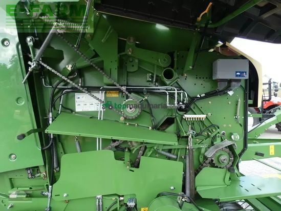 Empacadora gigant - Krone - comprima v 150 xc