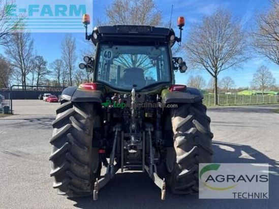 Tractor agrícola -  - g 135 a 1b9
