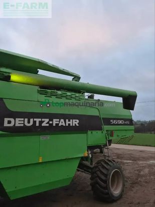 Cosechadora de Cereal - Deutz-Fahr - 5690 hts