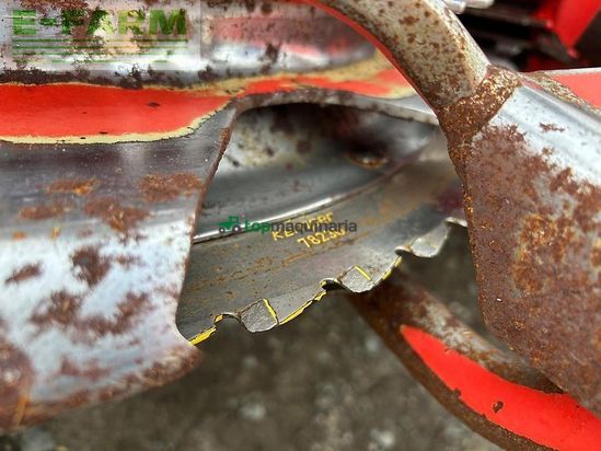 Cosechadora de Cereal - Claas - jaguar 890 mit kemper 360 und pu