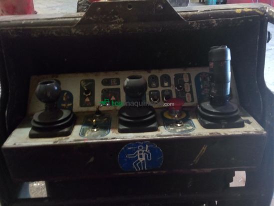 Brazo MANITOU 160ATJ EJE OSCILANTE