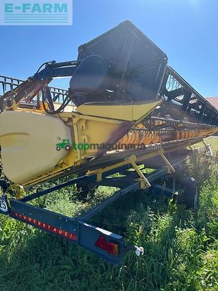 Cosechadora de Cereal - New Holland - cr 9070